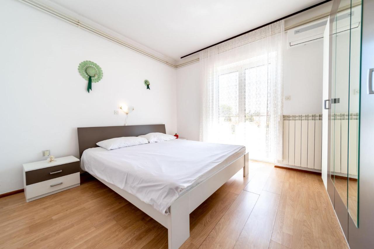 Apartmani Bozica Barbat na Rabu Eksteriør bilde
